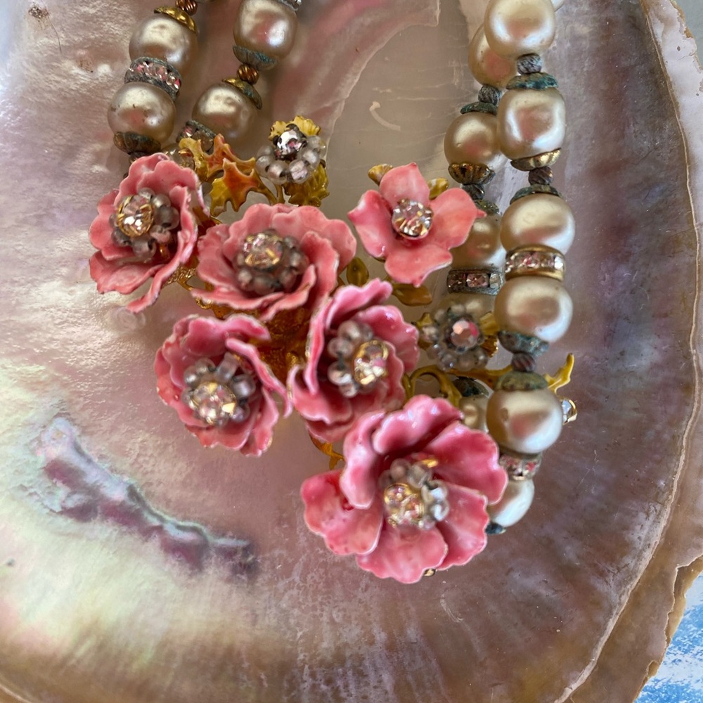 Vintage Elegant Pink Floral Pearl Enamel Necklace and Earring, Bracelet set.